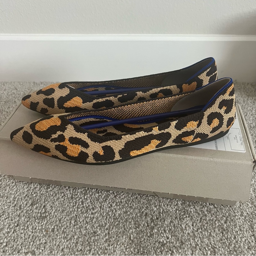 Rothy’s The Point Big Cat Leopard Cheetah Pointed Toe Flats W/ Box - Picture 2 of 8